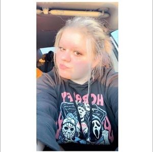 Meet your Posher, Hailie